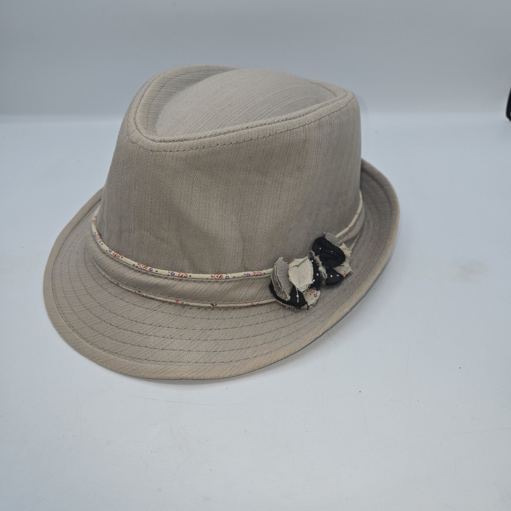 Scala Pronto Fedora Light Gray With Cloth Flower Accent Pre-Owned Linen Vintage
